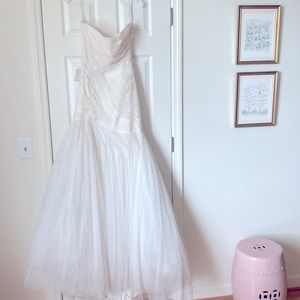 Monique Lhuillier Bridal Gown